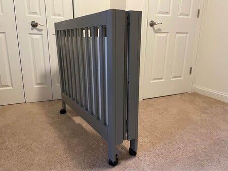 Folding extra tall crib